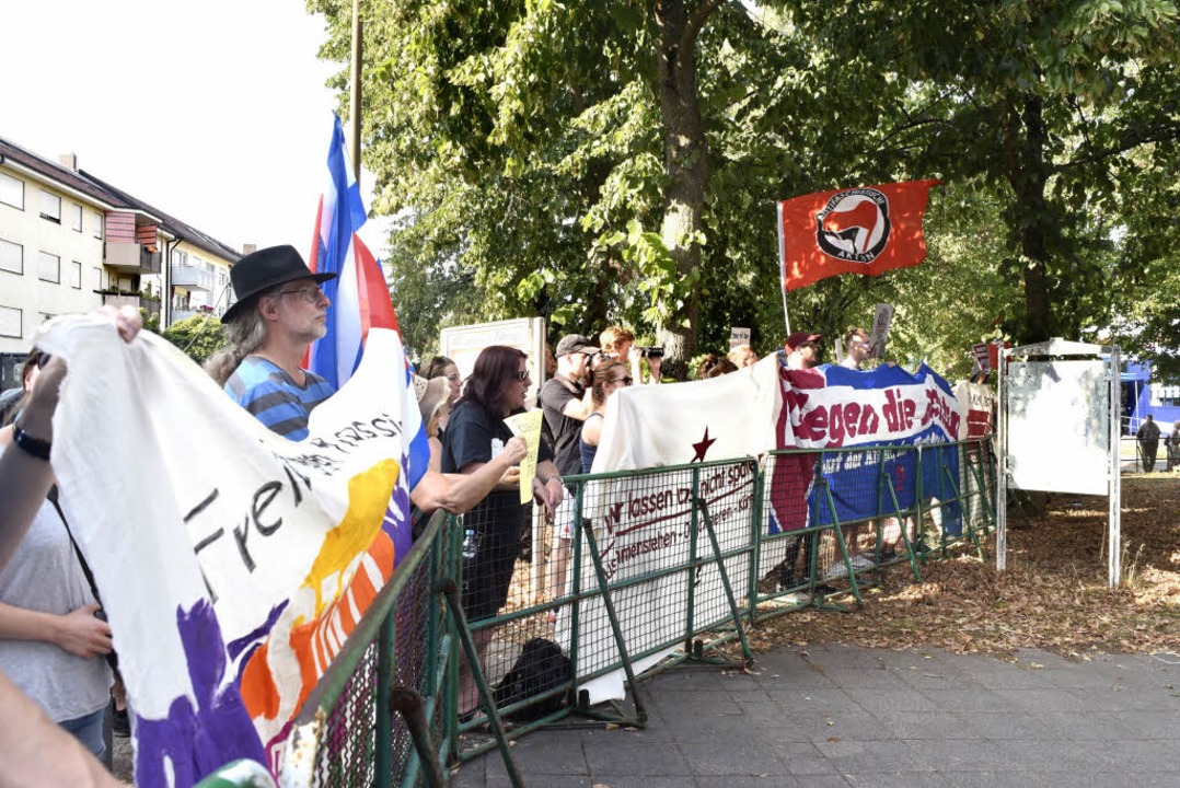Demonstration gegen die AfD in Zhringen.  | Foto: Thomas Kunz