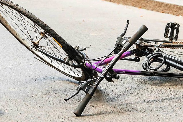 Die Polizei sucht Zeugen des Fahrradsturzes. (Symbolbild)  | Foto: Andrey Popov - Fotolia