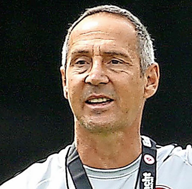 Trainer Adi Htter   | Foto: dpa