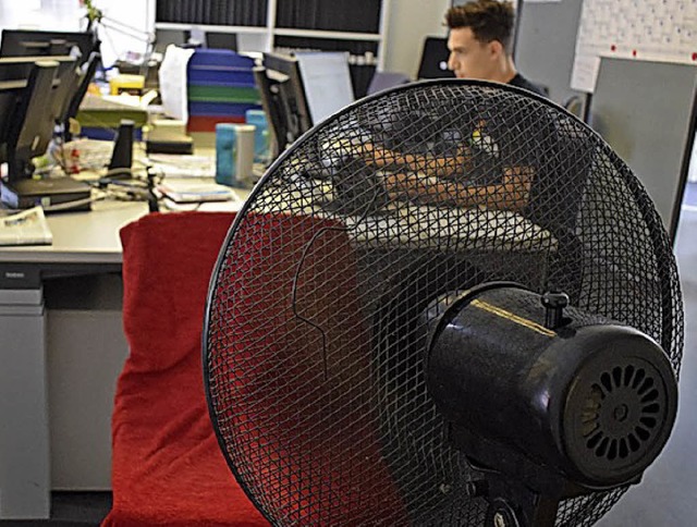 Die selbst gebaute Klimaanlage in der BZ-Redaktion   | Foto: J. Trauden