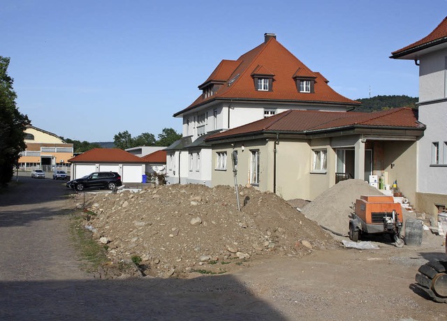 In Rhina wird am Kraftwerkweg nach den... ein zustzliches Wohnhaus entstehen.   | Foto: Gerd Leutenecker