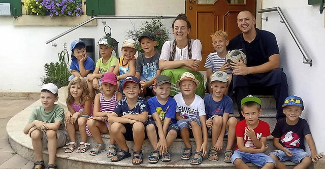 Die Schulanfnger des Kindergartens Wi...m Landgasthof &#8222;Engemhle&#8220;.  | Foto: Fiedler