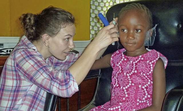 Janina Faigle von der Filiale Mhlheim bei ihrem Einsatz in Togo<ppp></ppp>  | Foto: Hiss, iffland.hren