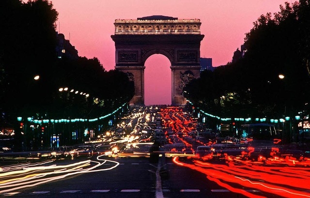In Paris heit die prchtigste Strae Champs lyses.   | Foto: dpa