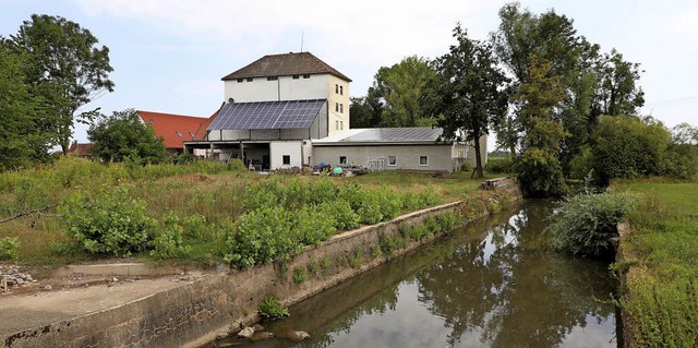 An der Rohrburger Mhle baut die Bahn fr im Wasser lebende Tiere eine Passage.   | Foto: Christoph Breithaupt