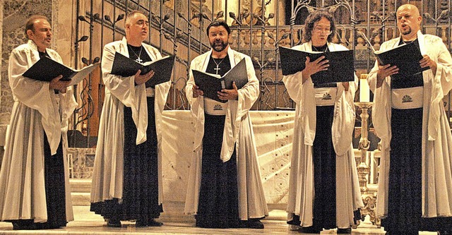 Das Angelicus Ensemble aus Sofia und d...een den Dom von St. Blasien erklingen  | Foto: Karin Stckl-Steinebrunner