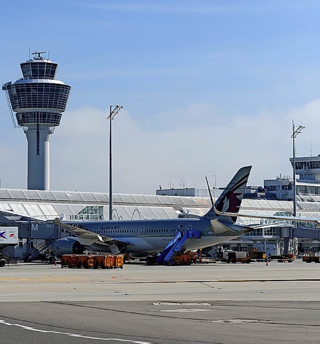 Vom Mnchner Flughafen aus wurde ein j...oben &#8211; wo er ist, wei niemand.   | Foto: dpa