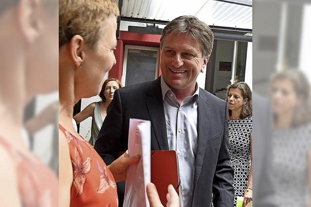 Minister Manfred Lucha besucht Freiburger Prostituiertenberatungsstelle 