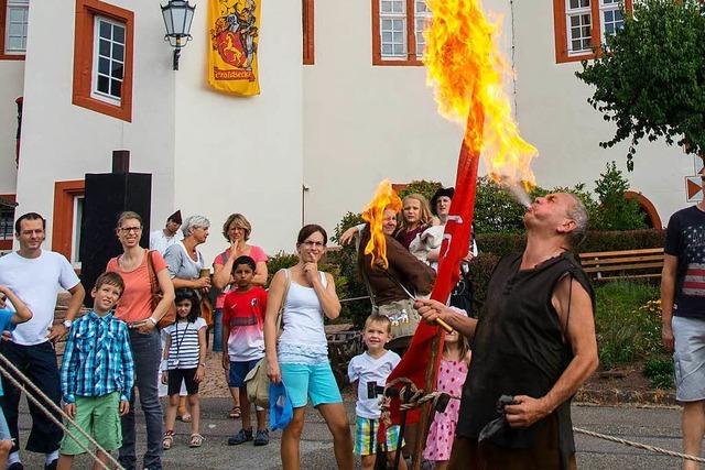 Schlossfestspiele im Schmieheimer Schlossgarten: Unter Haudegen und Gauklern