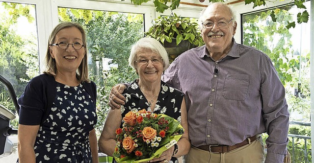 Das Jubilumspaar mit Brgermeisterin Astrid Siemes-Knoblich  | Foto: Mps