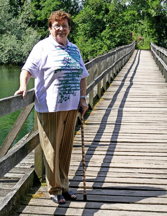 Anneliese Roll auf dem Elzsteg  | Foto: U.Derndinger