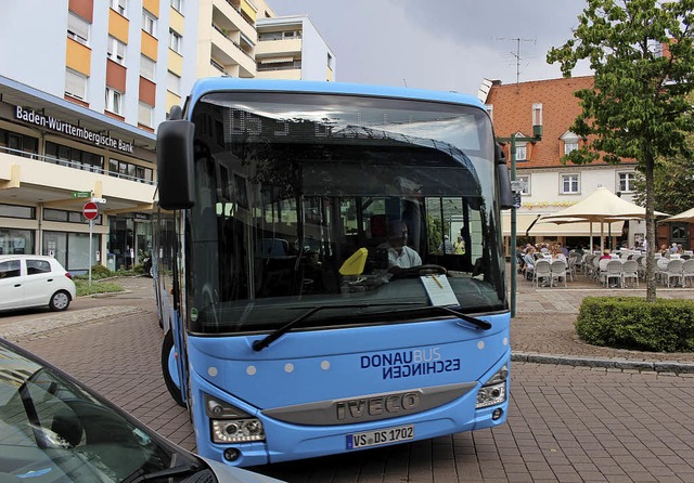 Abbiegen wird fr Busfahrer an der Kre...er Vorfahrtsregel richtig eng werden.   | Foto: Guy Simon