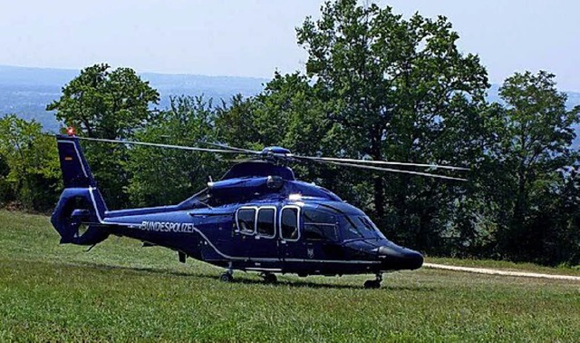 Der Super-Puma der Bundespolizeifliege... mit politischem Besuch in Huttingen.   | Foto: privat