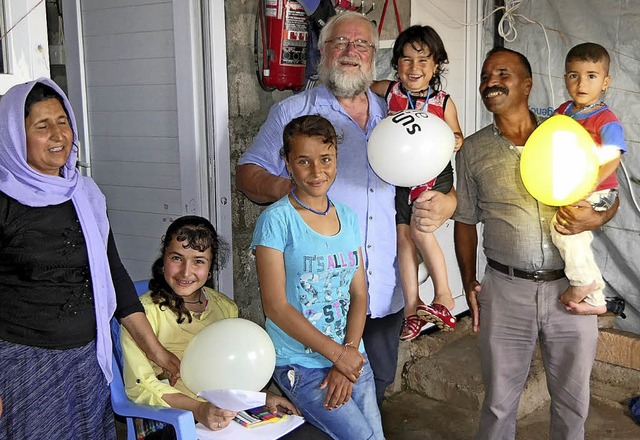 Hilfsaktion im Nordirak: Pfarrer i.R. ... Familie mit zwei behinderten Kindern.  | Foto: Privat