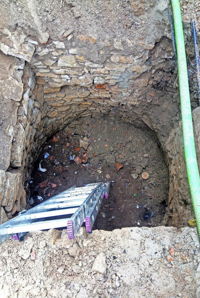 Die Bauhofmitarbeiter entdeckten diesen Schacht.  | Foto: Gemeinde Ebringen