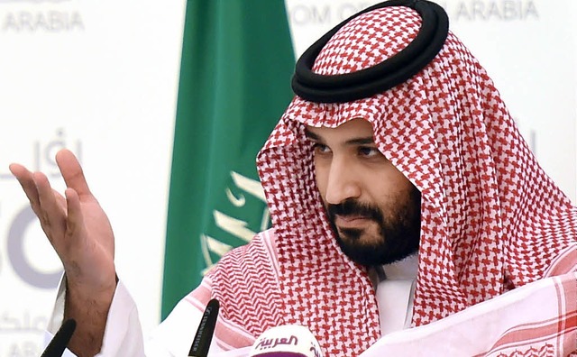Kronprinz Mohammed bin Salman bei einer Pressekonferenz in Riad  | Foto: AFP