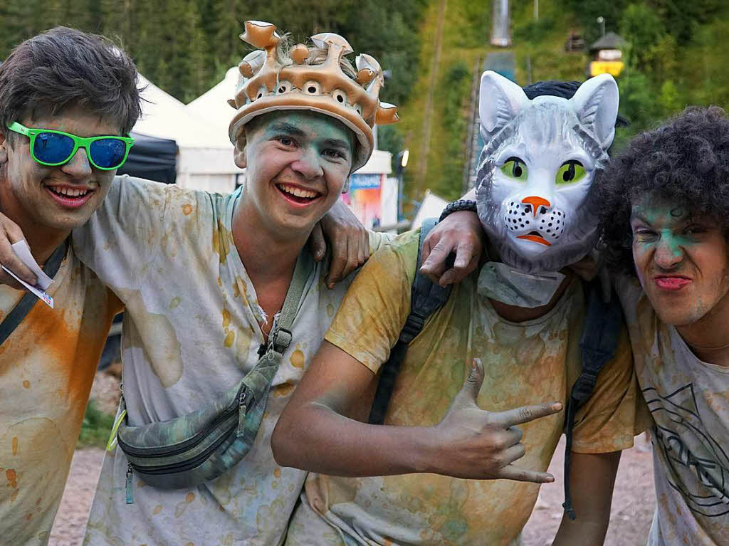 Neustadt treibt es bunt: Holi Festival an der Schanze mit rund 2500 Besuchern. <?ZP?>
