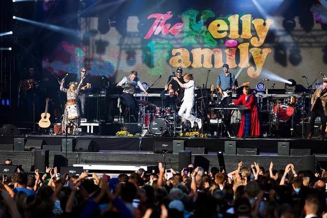Wie das Comeback-Konzert der Kelly-Family mit einem Rckfall ins Fan-Dasein endete