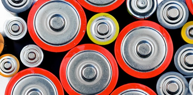 Batterien spielen in Zukunft bei der Stromversorgung eine wichtige Rolle.  | Foto: adobe.com