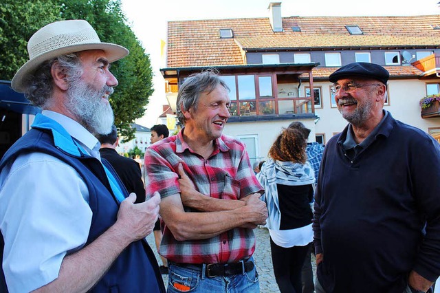 Drei der Macher: Von links: Pfarrer Kl... Josef Saier und Festwirt Herbert Mark  | Foto: Erich Krieger