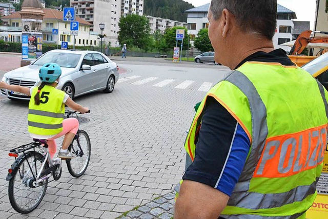 Wird sie den Fahrradfhrerschein bestehen?  | Foto: Sebastian Barthmes