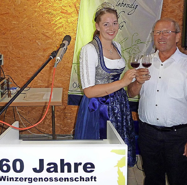 Die badische Weinknigin Miriam Kaltenbach und  Vorsitzender Erwin Mick  | Foto: Karlernst Lauffer