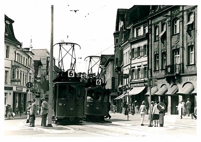 In den 60er-Jahren fuhr die Tram noch ber den Marktplatz.  | Foto: BZ