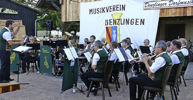 22 Musiker sind bei den Dorfmusikanten dabei.   | Foto: Miriam Theilacker