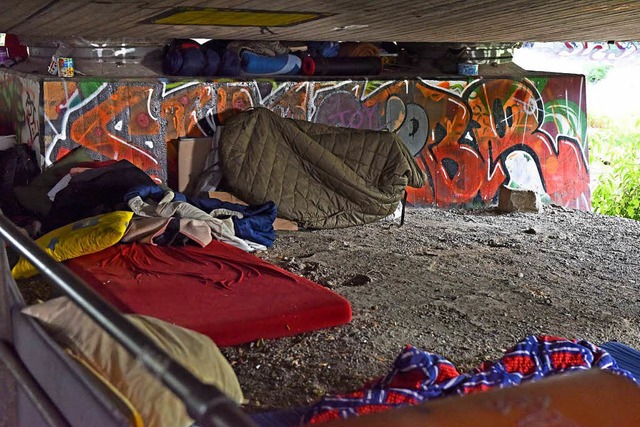 Schlafplatz von Obdachlosen unter der Leo-Wohleb-Brcke.   | Foto: rita Eggstein