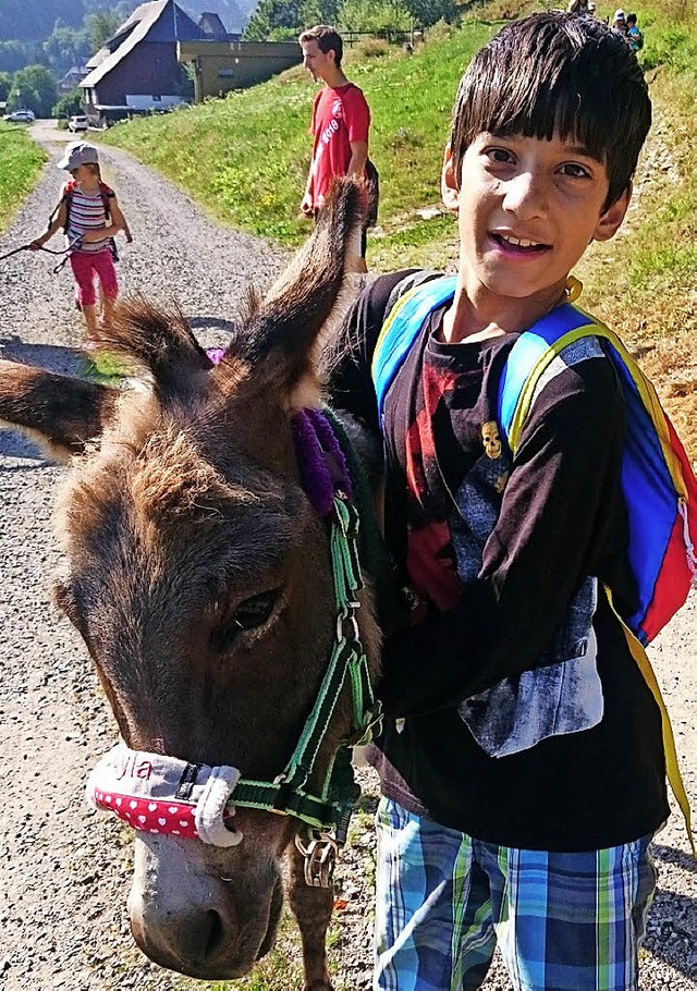 Hhepunkt der Ferienprogramms war die Eselwanderung.   | Foto: Privat