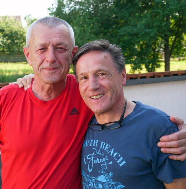 Norbert Martinelli (links) und &#8222;... 1978 sind auch heute noch befreundet.  | Foto: David Weigend