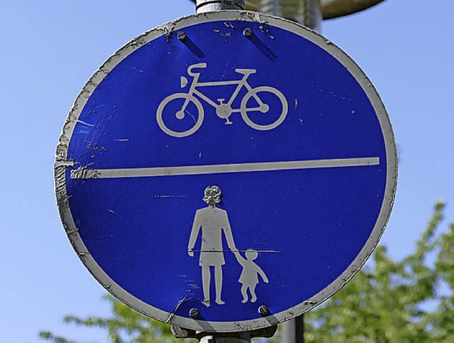 Dieses Schild ist eines von mindestens...eit 26 Jahren  nicht mehr gltig sind.  | Foto: Martin Kpfer