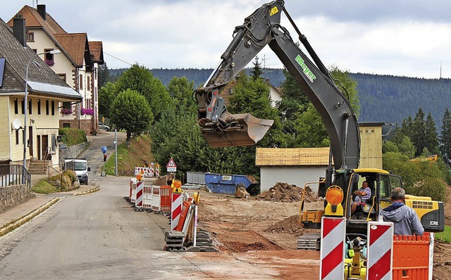 Ein guter Tag fr Eisenbach: Die Mauerreste  sind weg.   | Foto: Gert Brichta
