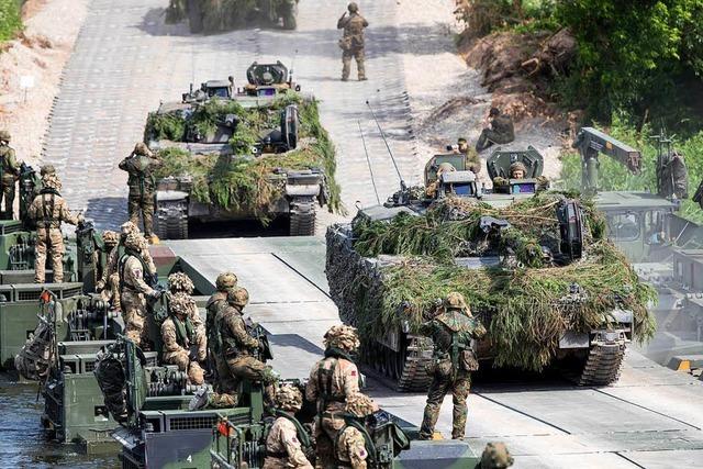 Bundeswehr schickt 8000 Soldaten und 100 Panzer in Nato-Manver