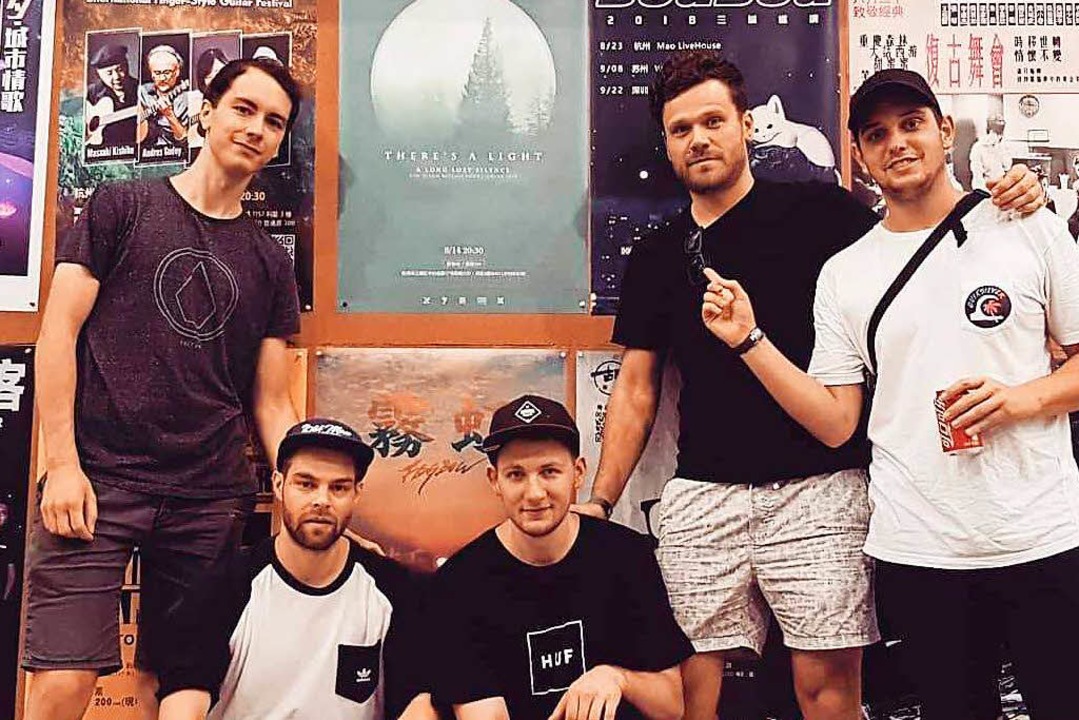 Die Freiburger Band There&#8217;s a light auf ihrer Konzerttour in China.  | Foto: Privat