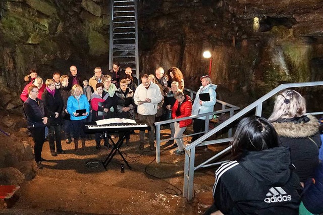 Der &#8222;Tempel&#8220; wird zum Konz...tzen die Akustik in der Hasler Hhle.  | Foto: Hans-Jrgen  Hege