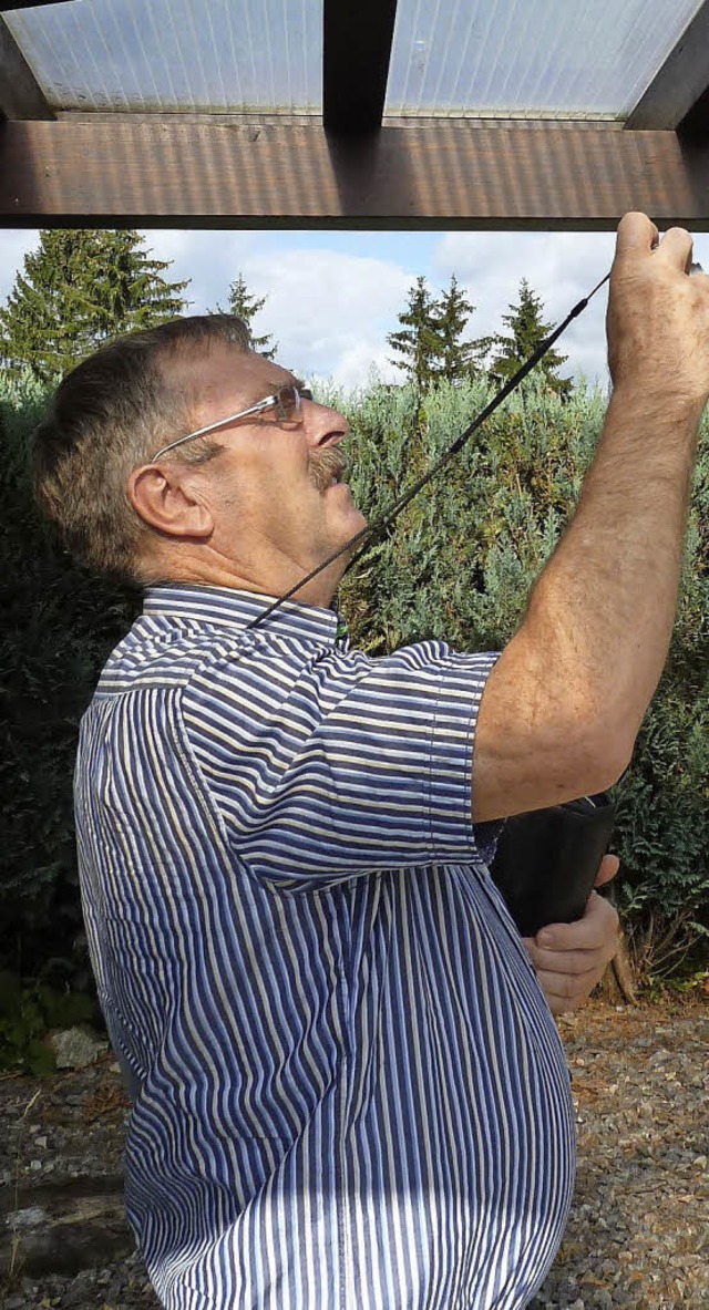 Sachverstndiger Claus Stegerer begutachtet  Schden.   | Foto: Heidrun Simoneit