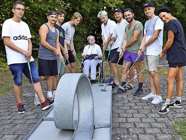 Das Kessel-Team ist  am Ball &#8211; auch beim Minigolf.   | Foto: Siefke/Stadt OG