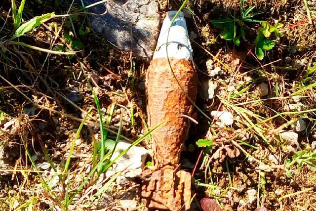 Diese US-Wurfgranate ist im Auslauf zw...chanzen K 30 und K 70 gefunden worden.  | Foto: Privat