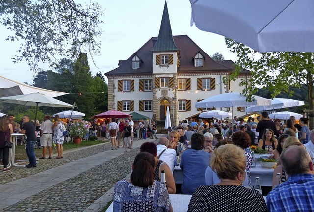 Weinfest in gediegenem Ambiente: Erneu...ag und  Sonntag im Schlosspark statt.   | Foto: Juliane Meier/Gemeinde Schliengen