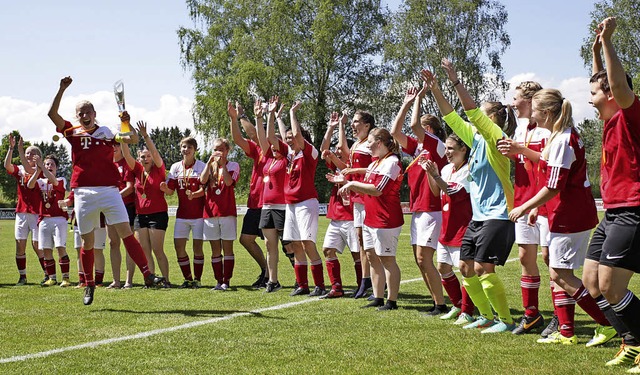 Im Erfolgsjahr 2015 feierten die Fuba...ufstieg in die Landesliga Sdbaden.     | Foto: Matthias Konzok