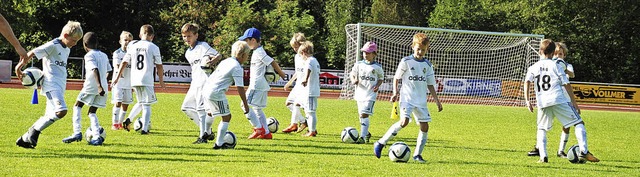 Trainer Peter Brosi: &#8222;Die Kinder...genen Zugang zum Fuball finden&#8220;  | Foto: Jrgen Ruoff