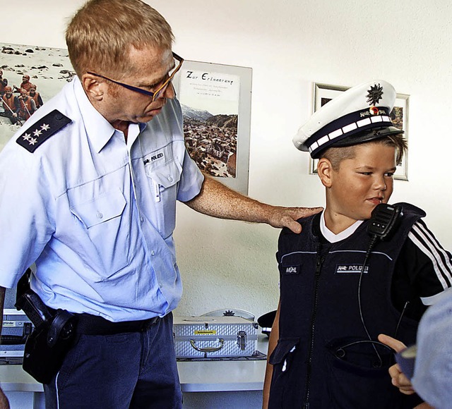 Schnauer Ferienkinder haben die Poliz...ist, findet Postenleiter Lothar Mhl.   | Foto: Verena Wehrle