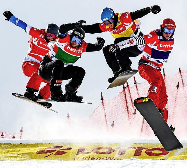 Rampensau: Wie hier beim Weltcup am Fe... die Snowboardcrosser ihre Arme aus.    | Foto: Seeger