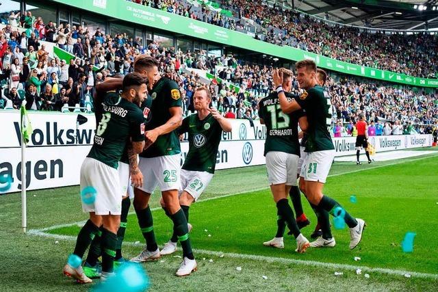 Wolfsburg besiegt Schalke – Videobeweis sorgt fr Diskussion