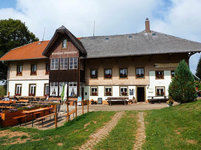Das Berggasthaus Giesshbel auf dem M...Stohren ist wieder mit Leben erfllt.   | Foto: Eberhard Gro