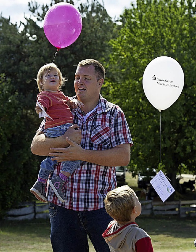Beim Luftballonwettbewerb gibt es Rundflge zu gewinnen.  | Foto: Volker Mnch