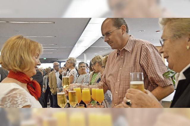 Anstoen auf ein erfolgreiches Trottoirfest