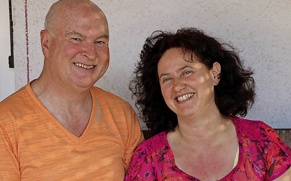 Christine und Stefan Tröndle haben sch...teuer erlebten die beiden in Tansania.  | Foto: Martha Weishaar