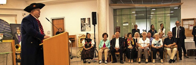 Erffnung der Trachtenausstellung in d...inde Kretschmann (sitzend von links).   | Foto: Anita Kurz (2), ban